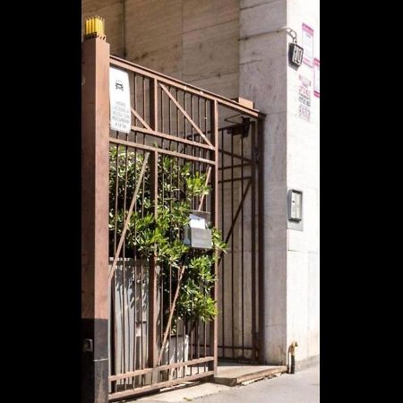 מילאנו Joivy Exclusive Apt For 4 In Navigli Near Parks מראה חיצוני תמונה