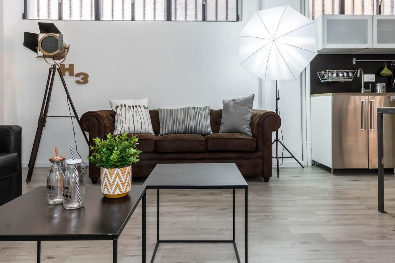 מילאנו Joivy Exclusive Apt For 4 In Navigli Near Parks מראה חיצוני תמונה